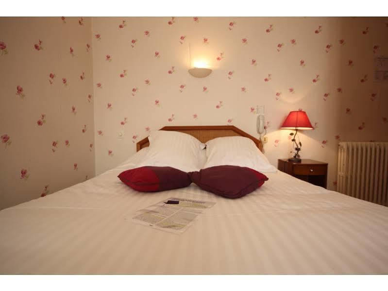 Hotel Le Petit Billot Vitré Eksteriør billede